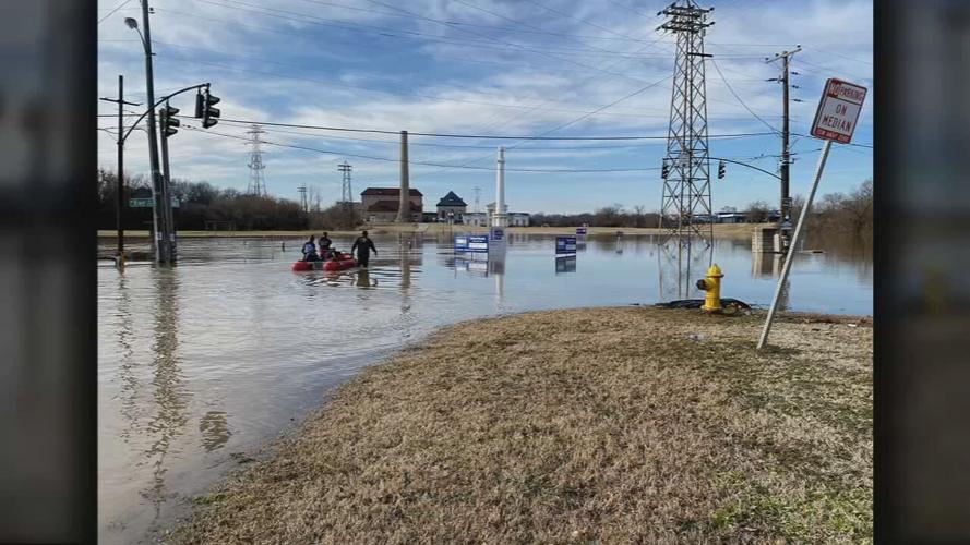 Louisville fire helps water company employees (2).jpeg