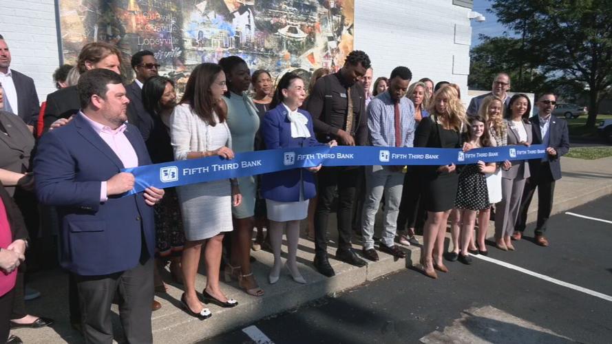 FIFTH THIRD REFRESH AND MURAL