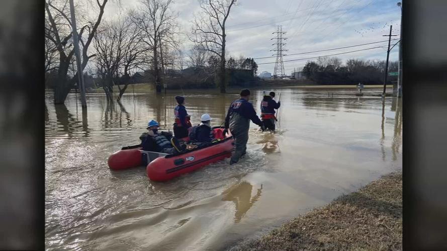 Louisville Fire helps Water Company employees (1).jpeg