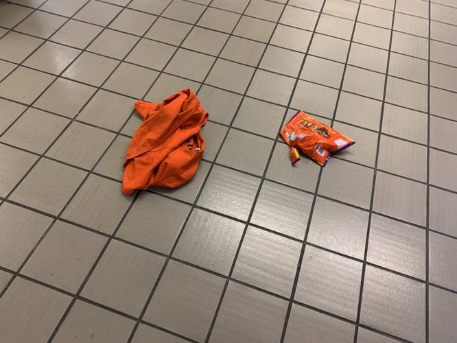 LMDC - ESCAPED INMATE JUMPSUIT 10-26-2022 2.jpg