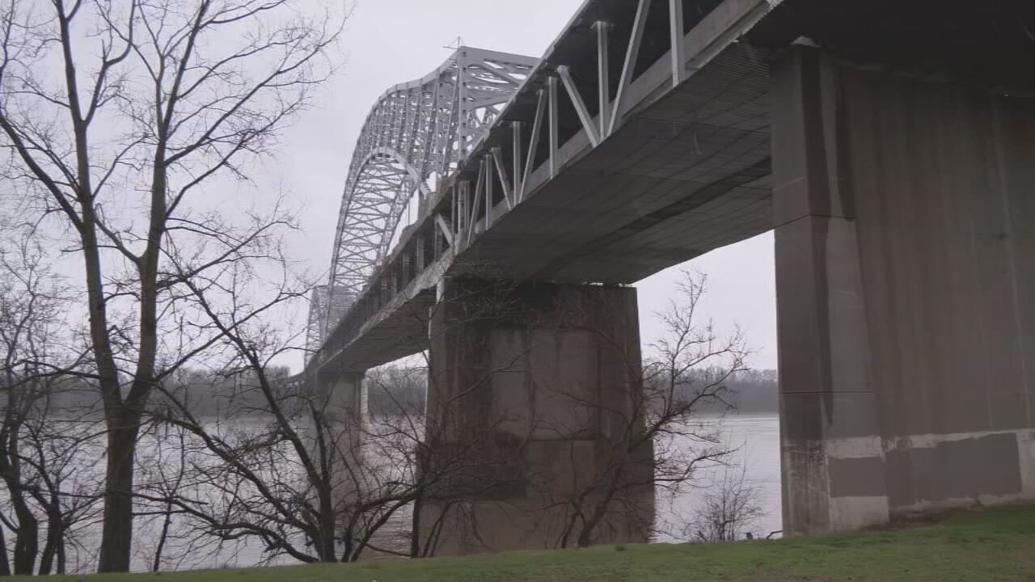 Sherman Minton Bridge remains closed after lateral beams were 'observed