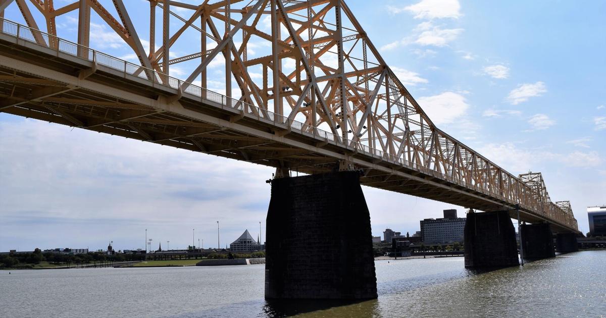 KYTC pauses plan to reduce lanes on 2nd Street Bridge after engineers found new 'structural' damage Since the plans were announced three months ago, Jeffersonville Mayor Mike Moore said he's been kept in the dark. And on Friday, KYTC said the plans are now on hold. Jun 26, 2026 Jun 26, 2026 Updated 21 mins ago