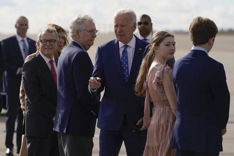 BIDEN IN CINCINNATI - MCONNELL - AP 1-4-2023-3.jpg