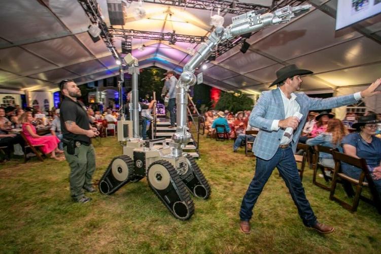 People watch LMPD machine at event.jpg