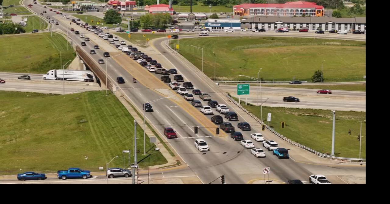 Shepherdsville drivers stuck in growing traffic on Highway 44