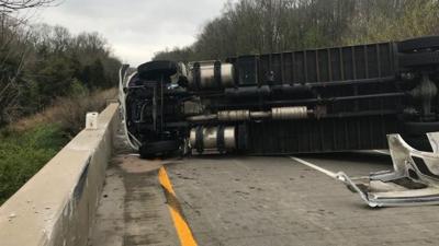 1 dead, Ky. State Police trooper hurt after Interstate 71 crash in Henry County