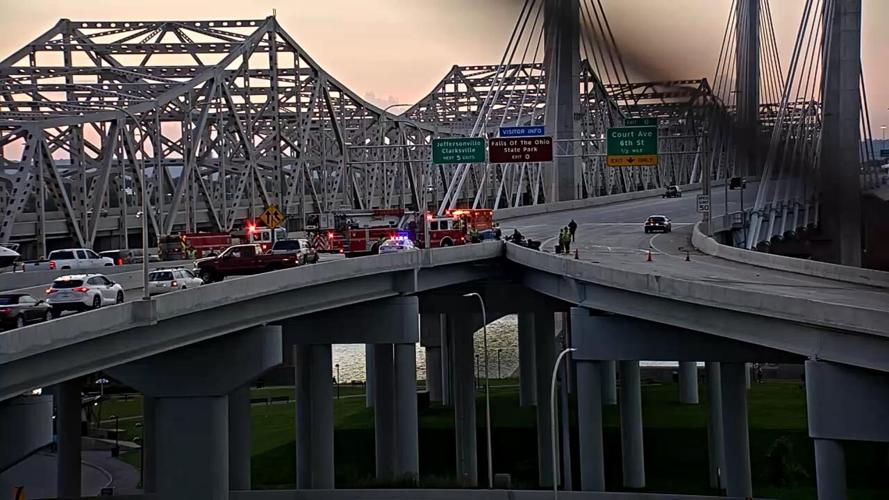 Lincoln Bridge accident.jpg