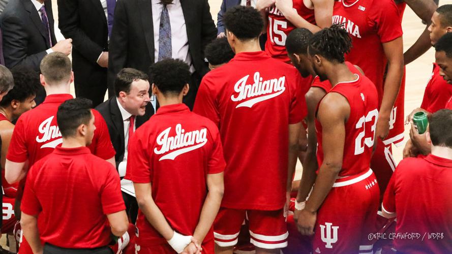 Archie Miller huddle