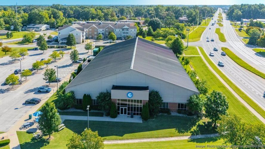 Chewy building on Fern Valley Road up for auction - 5.22.26
