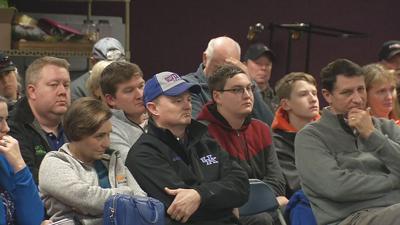 Southern Indiana parents urge state education leaders to allow West Clark's divorce