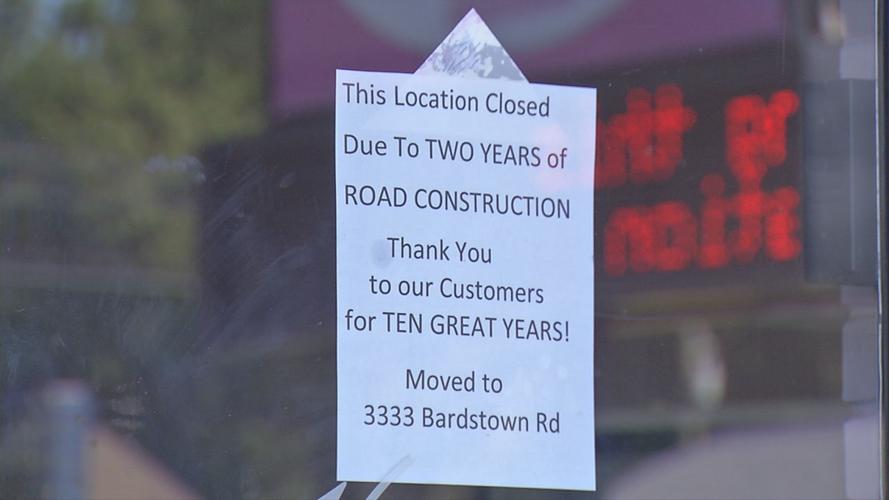 Sign on the door of Heitzman Bakery