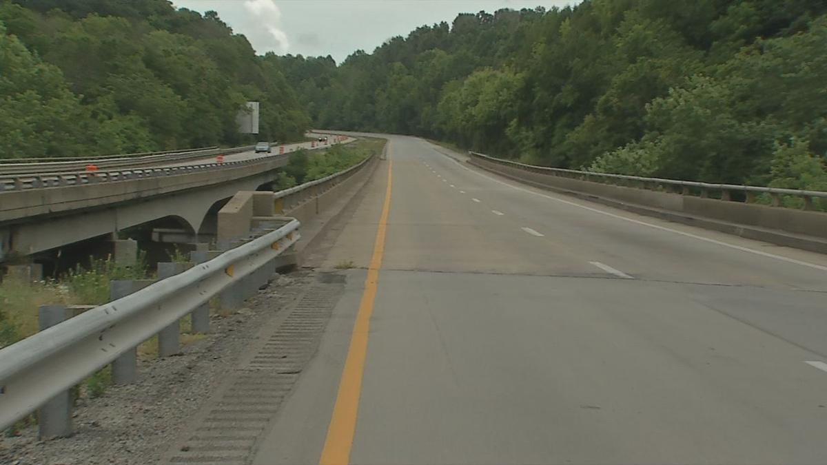 Bluegrass Parkway traffic being detoured through Bardstown after bridge
