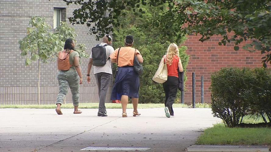 U of L Students on Campus