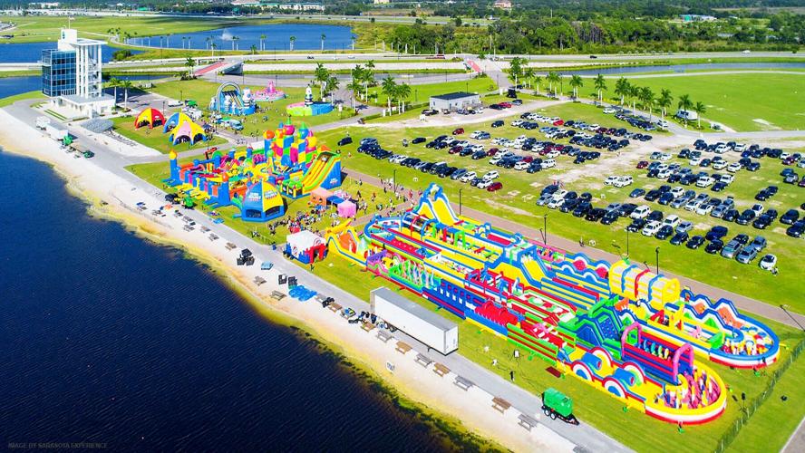 BIG BOUNCE HOUSE AMERICA - COURTESY (3).jpg