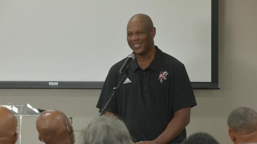 Kenny Payne speaks at St. Stephen Church