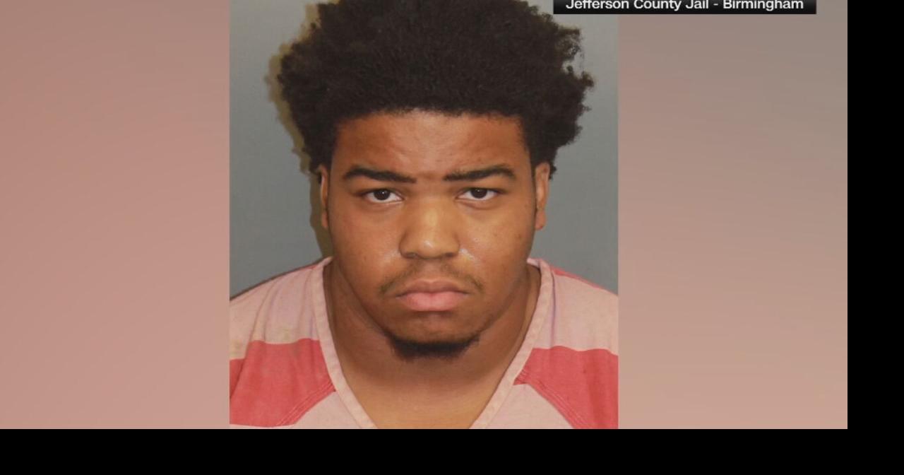 Former Kentucky football player accused of stabbing 2 UAB teammates before game