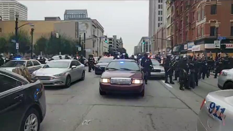 PROTESTERS CLASH WITH LMPD DOWNTOWN 9-23-2020 4.jpg