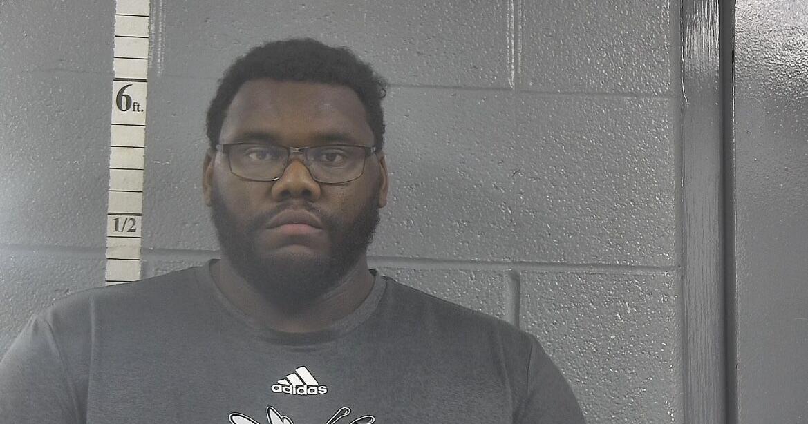 Read moreFormer Bullitt County deputy jailer charged with sexual abuse after alleged relationships with inmates