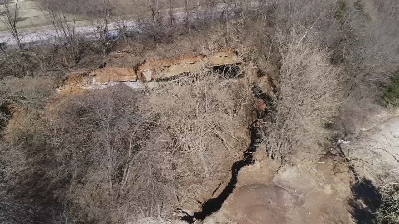 IMAGES | Experts monitor sinkhole, as Louisville Zoo and Mega