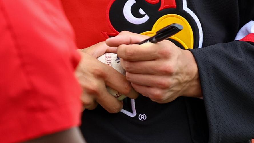 Louisville baseball regional-34.jpg