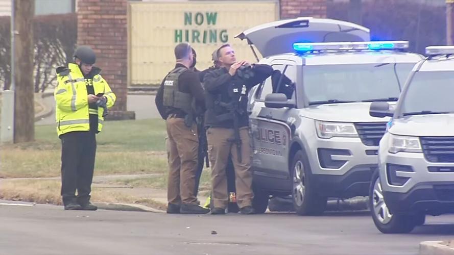 J'town hostage situation-Jeffersonville murder suspect.jpeg