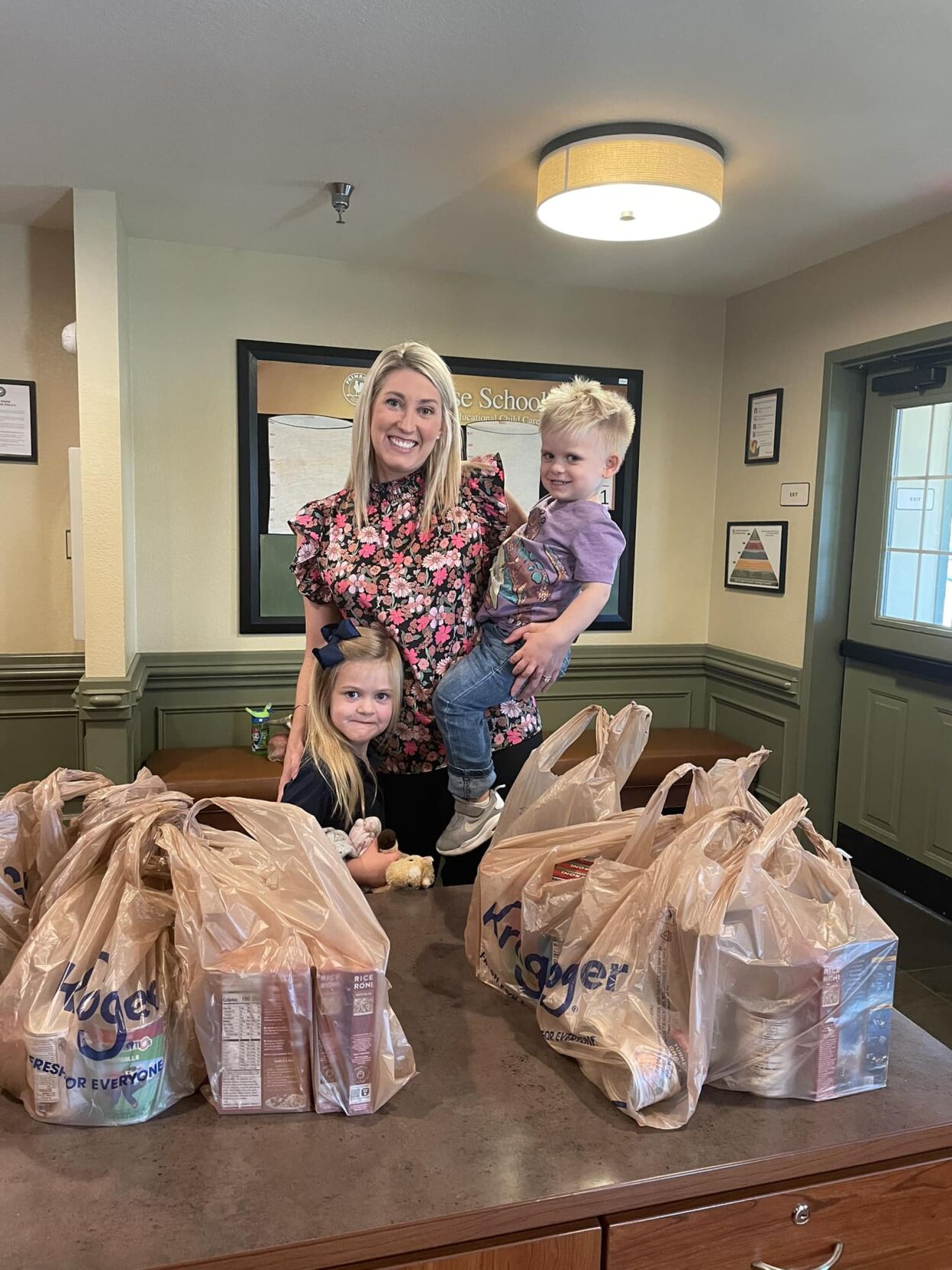Louisville preschools donating canned goods