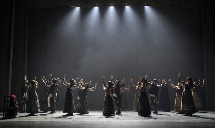 The Company of the North American Tour of FIDDLER ON THE ROOF