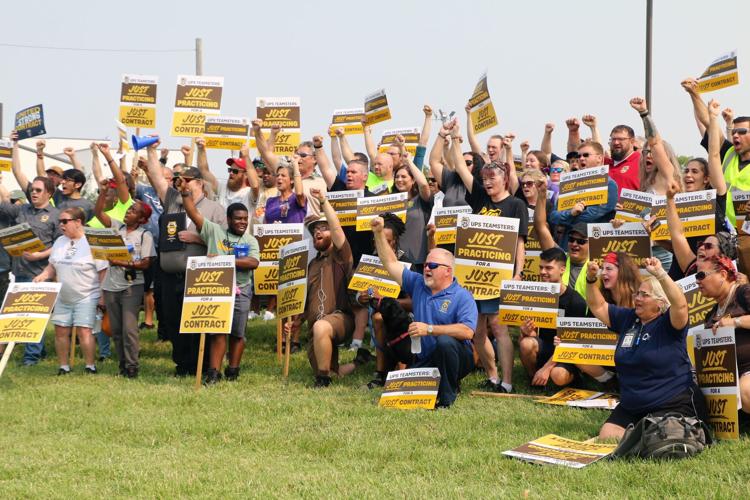 UPS Teamsters Practice Picket