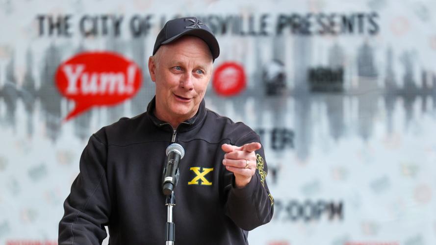 DENNY CRUM BANNER DEDICATION-10.jpg