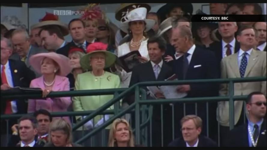 Queen Elizabeth at Kentucky Derby in 2007.jpeg