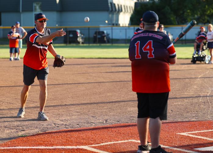 Wayne Brewer tosses a ball at Clarksville Challenger League.JPG