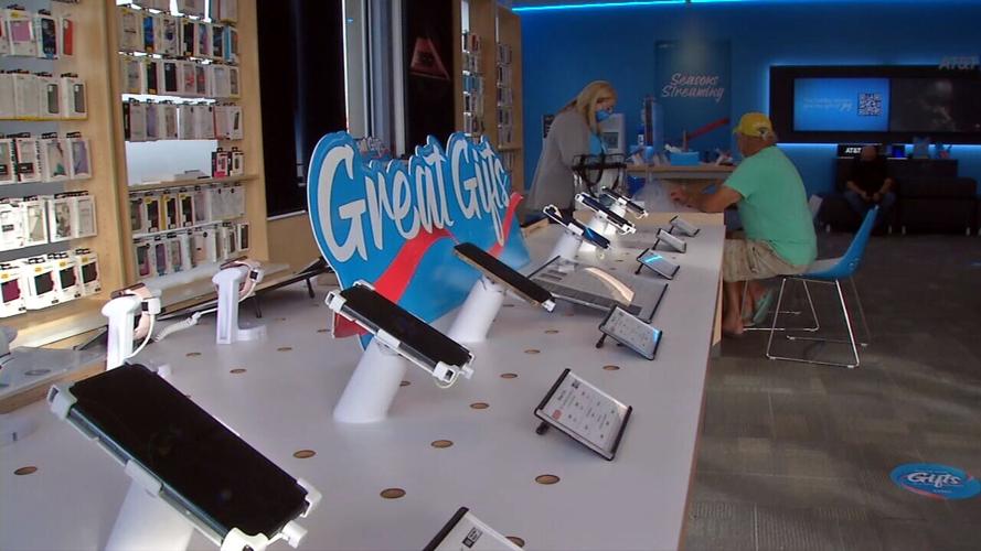 AT&T store inside 11-2020.jpeg