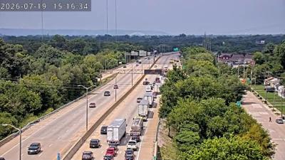 I-264 WEST AT BELLS LANE CRASH