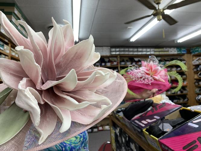 Kentucky Derby hats at Pix
