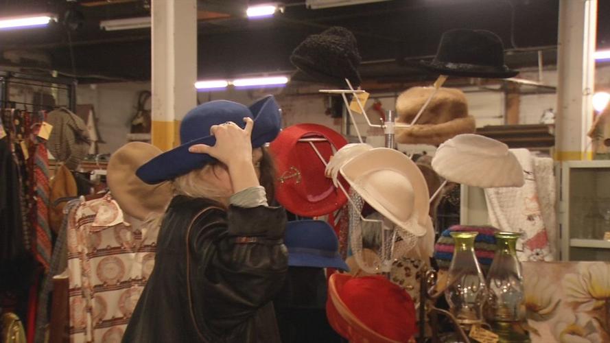 fleur de flea grand opening 2.png