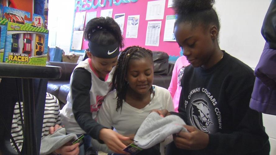 Greenwood Elementary Students plan pop-up shop offering free items (Jan. 9, 2020)