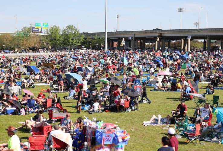 Hundreds of thousands attend Thunder Over Louisville 2022 Derby 148