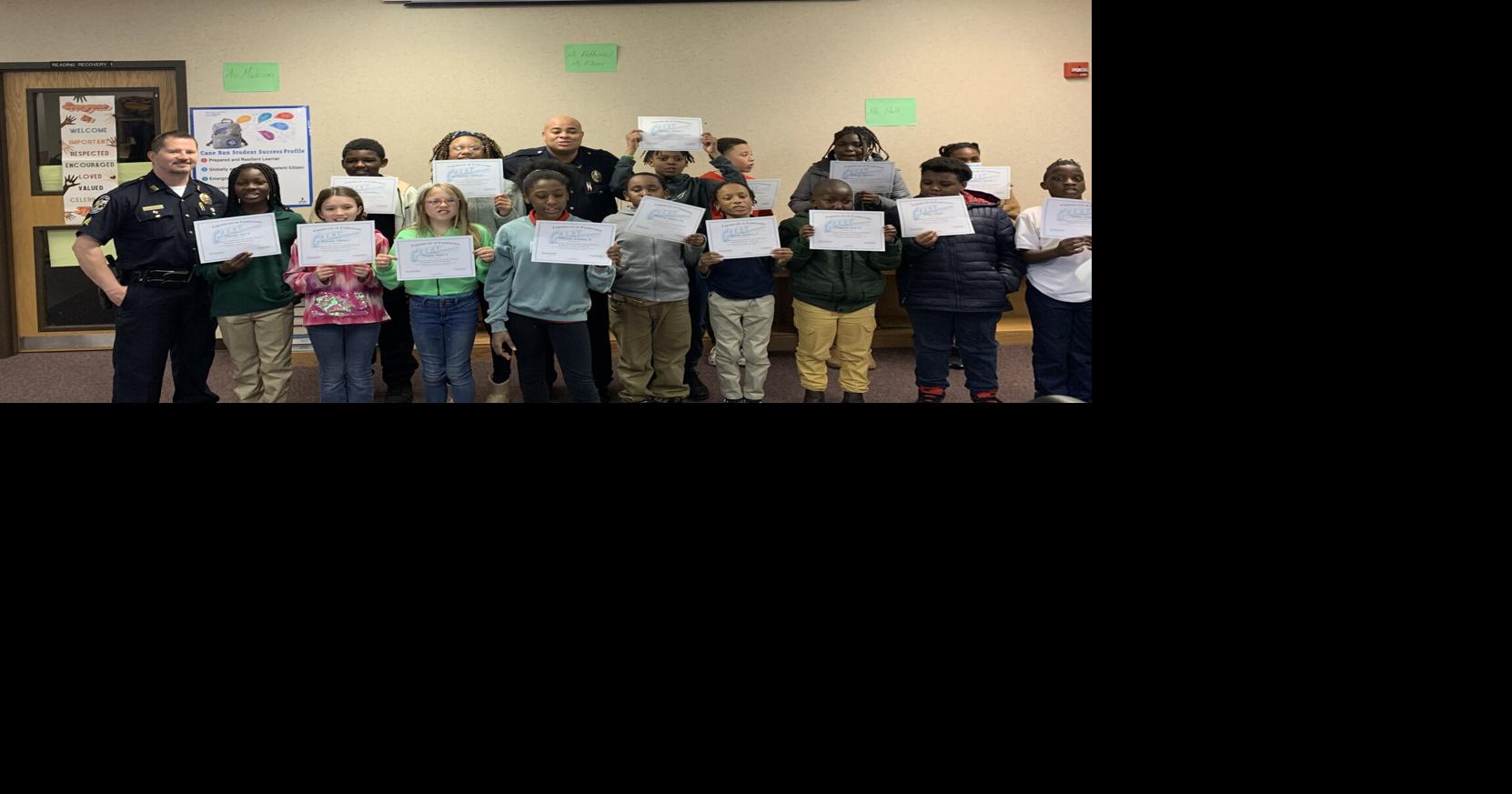LMPD officers teach JCPS students gang avoidance during 6-week program ...