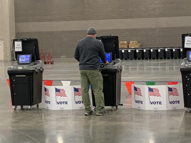ELECTION DAY VOTERS KY EXPO CENTER 11-3-2020-6.jpg