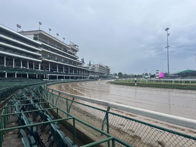 RAINY KENTUCKY OAKS MORNING 5-3-2024 (5).jpg