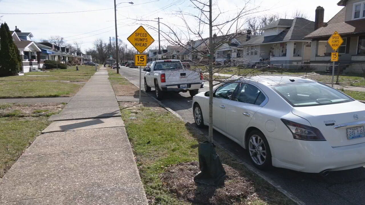 VIDEO | Louisville Police Release Body Camera Footage Of Officer ...