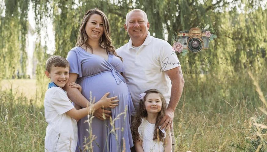 SCOTT COUNTY - DEVONNIA TSCHEULIN FAMILY - COURTESY.jpg