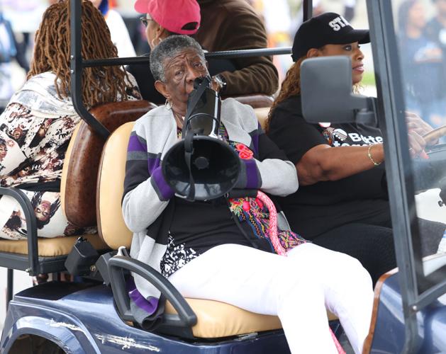 Mattie Jones cheers to crowd.JPG