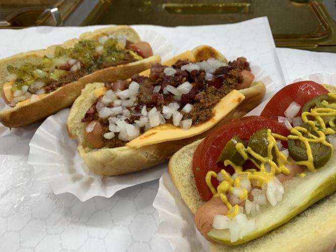 ZESTO'S - ICE CREAM - CHILI DOGS KK 7-13-2023 (2).JPG