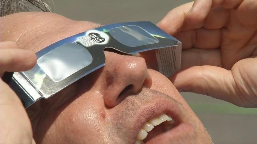 ECLIPSE WATCHING - FILE IMAGE  (1).jpeg