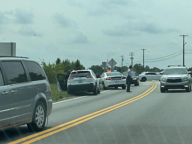 Police in Elizabethtown after chase.jfif