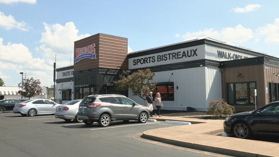 Walk-ons Sports Bistreaux in Clarksville