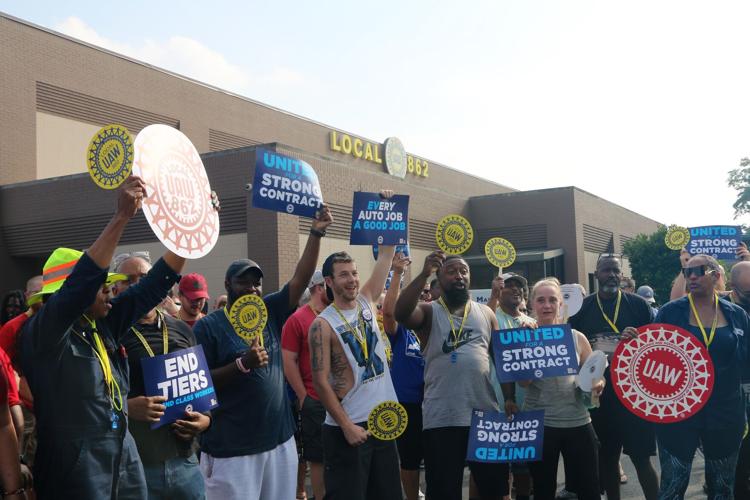 UAW practice picket KTP hall 8-24-23 (4).JPG