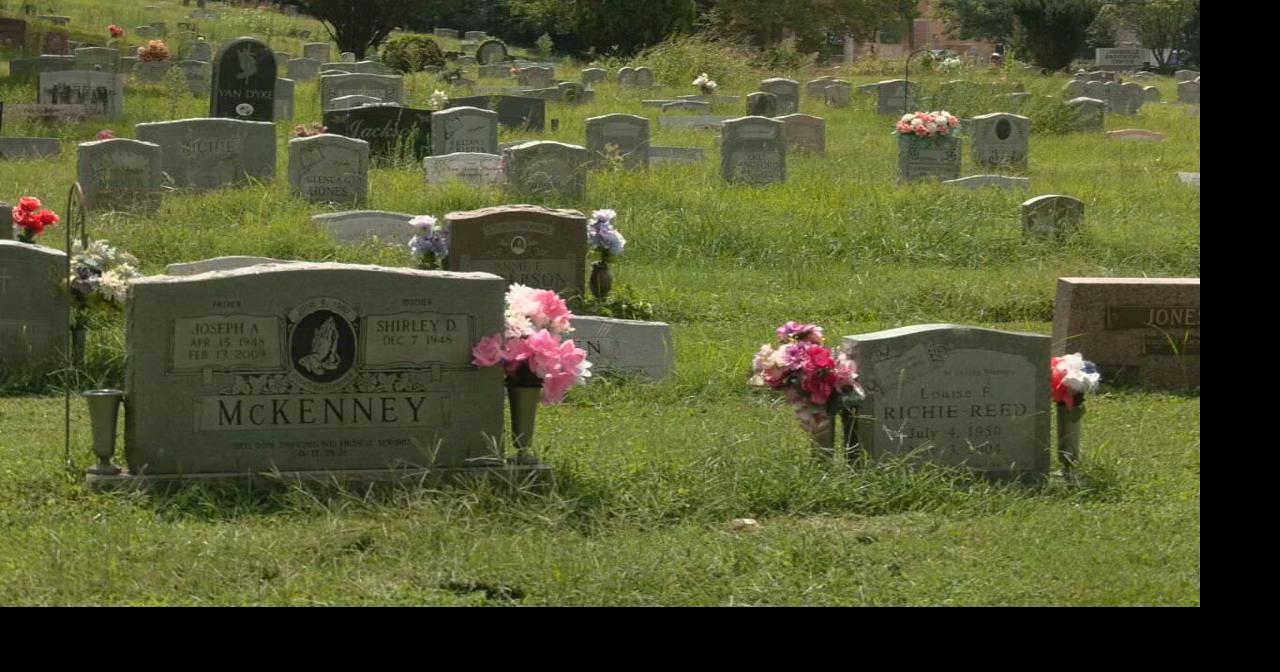 Loved ones clean gravesites at Louisville Cemetery as owner plans to stop new burials