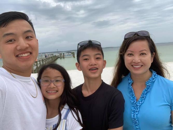 VALERIE CHINN - 20 YEARS  (6).jpg